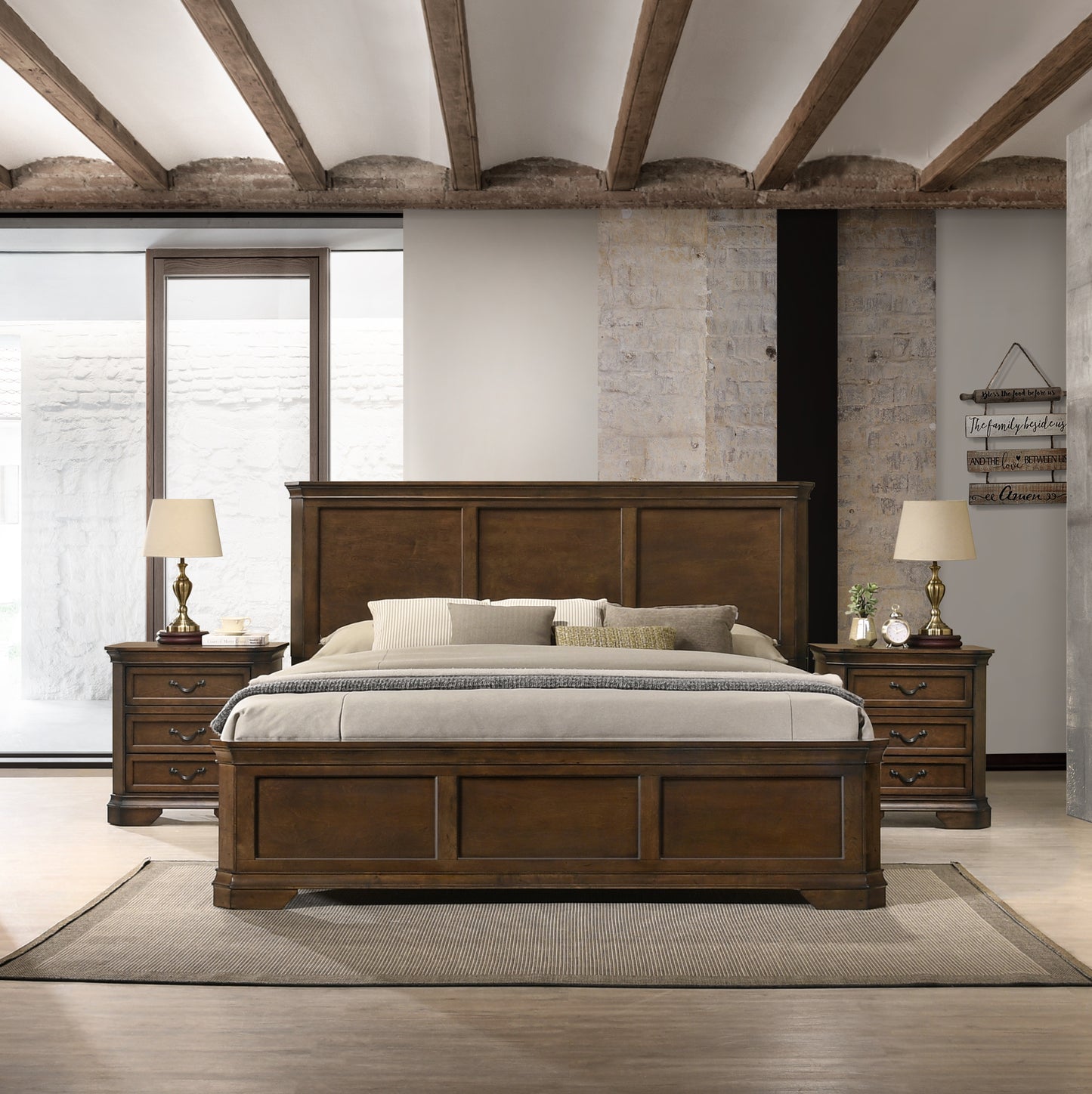 Traditional 3-Piece Wood Bedroom Set with King Size Bed and Two Nightstands